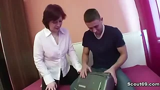 Mature with Saggy Tits with an increment of Hairy Pussy Fuck Young Men